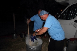 03 - preparativi cena 012.JPG